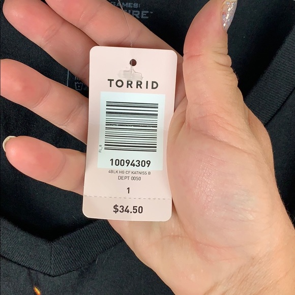 NWT Torrid Huger Games Catching Fire Tee size 1 / US size 14/16 - Picture 6 of 8